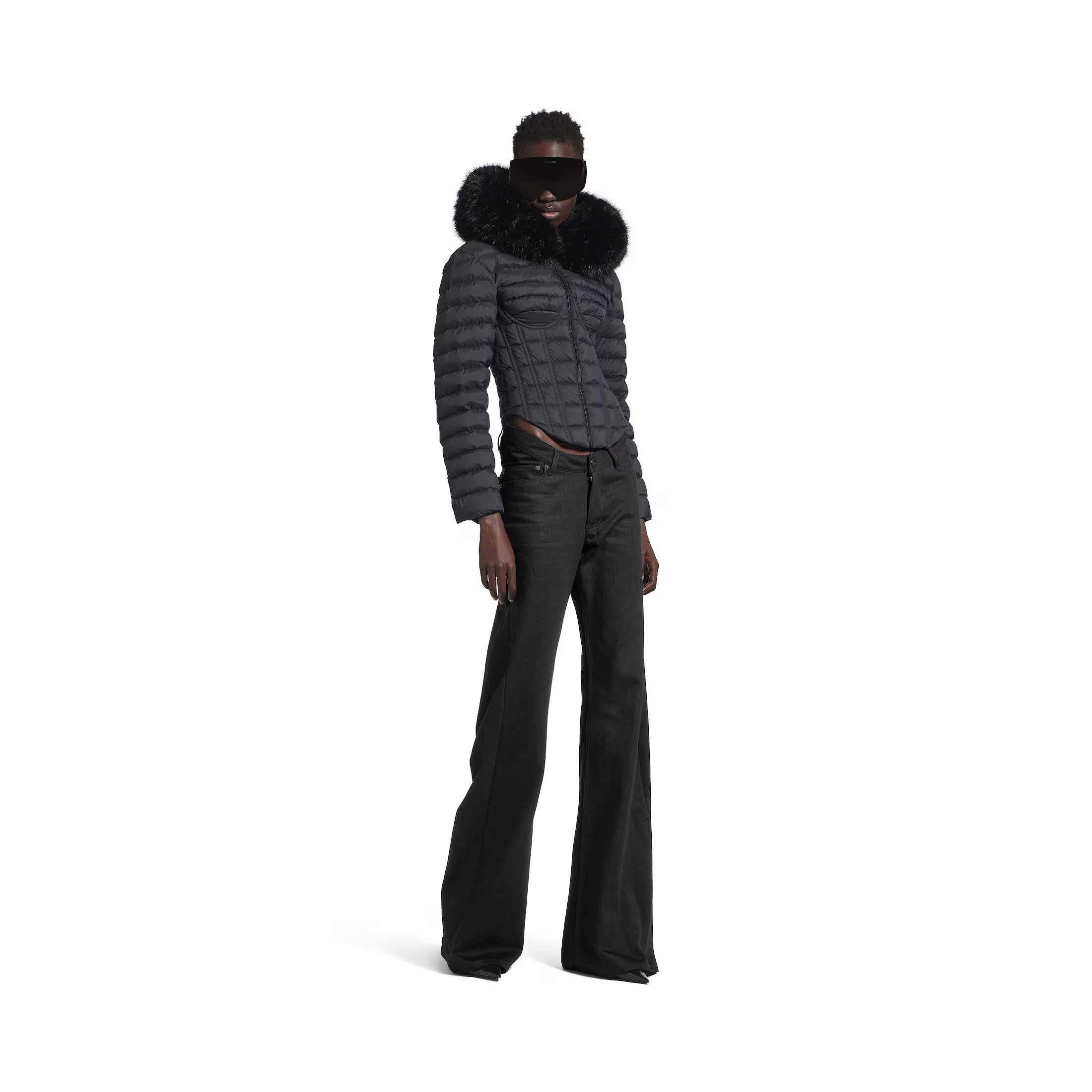 Curved Waist Pants in Black 