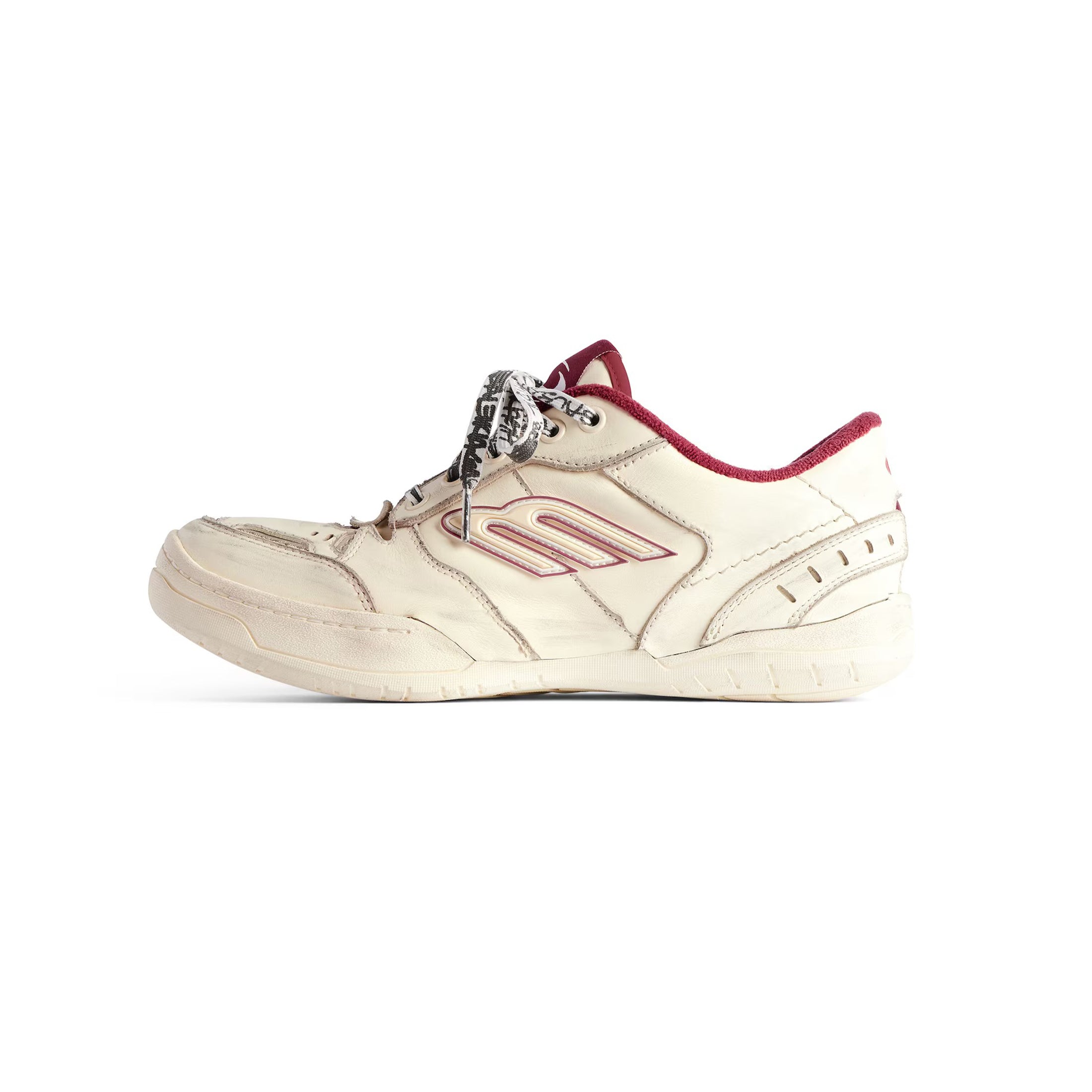 Men's Hamptons Medium Worn-out Sneaker in Off White/red
